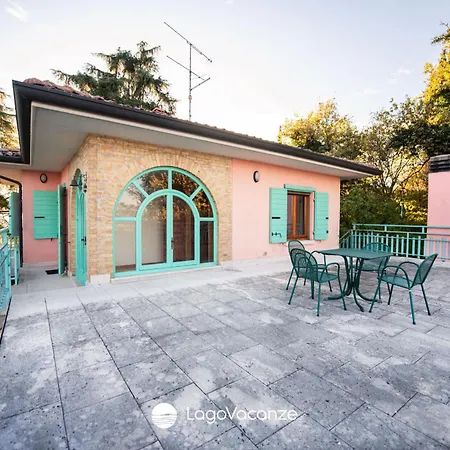 Holiday home Eunice